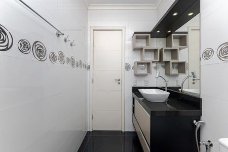 18_photo/94dcfb36f1.08f922be3a726ba4-ATLAS-bae2629a-1a25-4516-b375-2e6ee920ae0b.jpg de casa à venda com 4 quartos, 180m² em Boqueirão, Curitiba