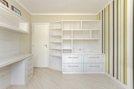 24_photo/94dcfb36f1.08f922be3a726ba4-ATLAS-cc40e931-dc8e-4438-a39f-a8fdf330a189.jpg de casa à venda com 4 quartos, 180m² em Boqueirão, Curitiba