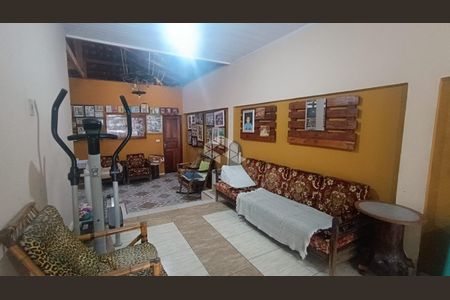 14_photo/94dcfb36f9.94a9da50d9b48d8e-ATLAS-5caec91b-1bc5-4533-b543-edd8d564292b.jpg de casa à venda com 3 quartos, 190m² em Boqueirão, Curitiba