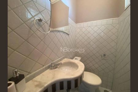 2_photo/94dcfb377b.63bb9c76d918f500-ATLAS-a17b7f1f-759f-46cf-9159-9233cf3b8e07.jpg de casa de condomínio à venda com 3 quartos, 121m² em Xaxim, Curitiba