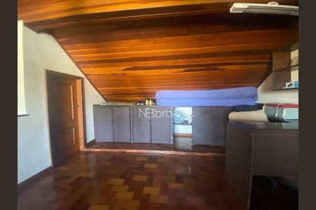 3_photo/94dcfb377b.63bb9c76d918f500-ATLAS-baeebc22-b6fe-420e-b59a-89b4d5a4d301.jpg de casa de condomínio à venda com 3 quartos, 121m² em Xaxim, Curitiba