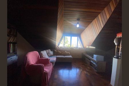 12_photo/94dcfb377b.63bb9c76d918f500-ATLAS-d5afdf2e-d2b3-44e8-aacb-1d47c518e249.jpg de casa de condomínio à venda com 3 quartos, 121m² em Xaxim, Curitiba