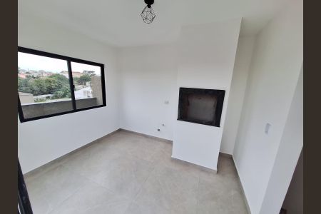 6_photo/94dcfb378f.fbcd7a2e7ac63d93-ATLAS-6ba53916-326e-4510-ab00-81cb4e47f36c.jpg de casa à venda com 3 quartos, 140m² em Xaxim, Curitiba