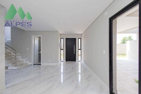 10_photo/94dcfb3791.28ae82bf78ffcf02-ATLAS-433029f3-8f67-443e-a85d-1f9e60b58278.jpg de casa à venda com 3 quartos, 140m² em Xaxim, Curitiba