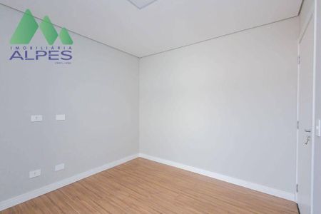 10_photo/94dcfb3791.28ae82bf78ffcf02-ATLAS-56f296d3-0dcd-42b5-b0b1-e35ce10f8129.jpg de casa à venda com 3 quartos, 140m² em Xaxim, Curitiba