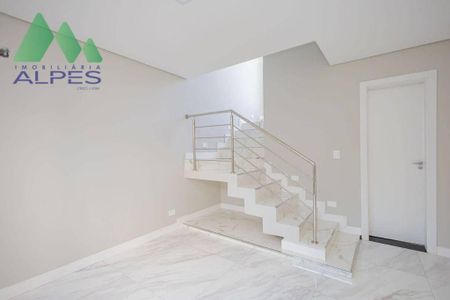 17_photo/94dcfb3791.28ae82bf78ffcf02-ATLAS-7b380af0-9493-4ccd-a4e3-5910616cd415.jpg de casa à venda com 3 quartos, 140m² em Xaxim, Curitiba