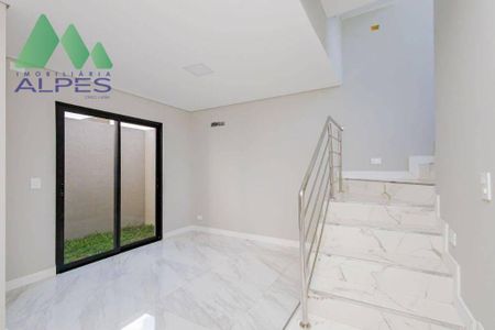 3_photo/94dcfb3791.28ae82bf78ffcf02-ATLAS-aefa0ca7-ecca-45ad-8e40-93726892d61d.jpg de casa à venda com 3 quartos, 140m² em Xaxim, Curitiba