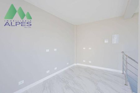 43_photo/94dcfb3791.28ae82bf78ffcf02-ATLAS-bb694bca-1e1b-48f1-bd9a-2791221cdcee.jpg de casa à venda com 3 quartos, 140m² em Xaxim, Curitiba