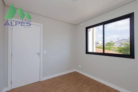 28_photo/94dcfb3791.28ae82bf78ffcf02-ATLAS-e5794823-660b-4e34-a943-946f002c9260.jpg de casa à venda com 3 quartos, 140m² em Xaxim, Curitiba