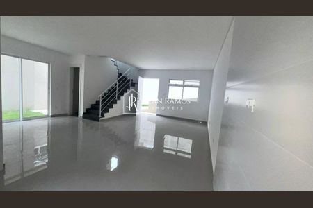 3_photo/94dcfb37b7.0f81dd1a9a4f6ffb-ATLAS-69ec3b45-ef95-48ad-ae35-0c1d3327c2fe.jpg de casa à venda com 3 quartos, 120m² em Xaxim, Curitiba