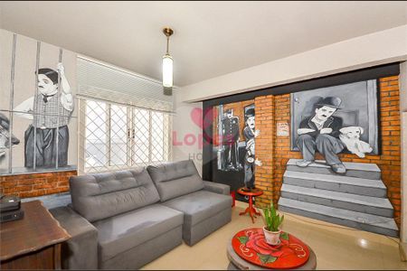 4_photo/94dcfb37c5.692fcc511d44006f-ATLAS-1a7d3cd2-561e-46f4-a977-666e261cd0d1.jpg de casa à venda com 3 quartos, 168m² em Xaxim, Curitiba