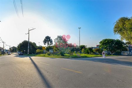 2_photo/94dcfb37c5.692fcc511d44006f-ATLAS-fe8b52ad-bdb9-4ceb-8202-c17a978a23b9.jpg de casa à venda com 3 quartos, 168m² em Xaxim, Curitiba