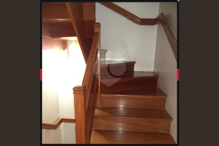 37_photo/94dcfb37dd.aef4de6394ba8e6d-ATLAS-bc780c27-15cc-4cab-a8e1-00f484a98e67.jpg de casa à venda com 3 quartos, 260m² em Xaxim, Curitiba