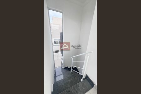 17_photo/94dcfb3825.e100dba37721dde7-ATLAS-63dcea5e-bd85-4814-8f2b-ec1a593ffee3.jpg de casa à venda com 3 quartos, 120m² em Xaxim, Curitiba