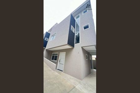 8_photo/94dcfb3825.e100dba37721dde7-ATLAS-6b966419-9b23-48ba-b276-6f7bfd0c1cce.jpg de casa à venda com 3 quartos, 120m² em Xaxim, Curitiba