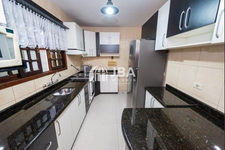 6_photo/94dcfb3855.f7e81ba1849dc159-ATLAS-530f7f72-2f0e-4b38-870f-9ec7556d4e78.jpg de casa à venda com 0 quarto, 120m² em Xaxim, Curitiba