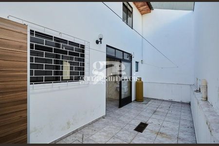 16_photo/94dcfb38b1.c2136652d0be7193-ATLAS-5268daa1-5947-41e3-9160-105fdafcdba0.jpg de casa à venda com 3 quartos, 119m² em Xaxim, Curitiba