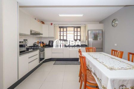 11_photo/94dcfb38bd.e1d2c46bde3eb79c-ATLAS-8636d5ef-bed4-4847-ae51-64396332ac2f.jpg de casa à venda com 4 quartos, 251m² em Xaxim, Curitiba