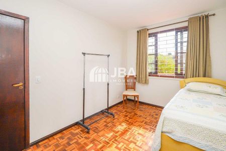 25_photo/94dcfb38bd.e1d2c46bde3eb79c-ATLAS-decfd58a-5183-4f91-9d70-83dbbe0e3aef.jpg de casa à venda com 4 quartos, 251m² em Xaxim, Curitiba