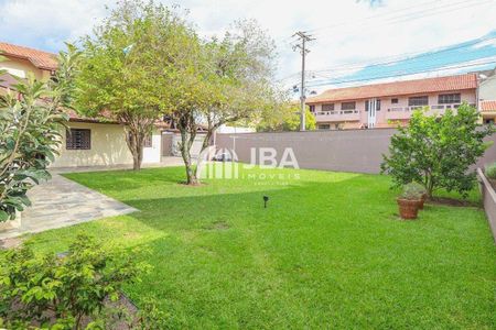 16_photo/94dcfb38bd.e1d2c46bde3eb79c-ATLAS-ef3b268c-a1c8-472e-b4d5-8a9c27b861e6.jpg de casa à venda com 4 quartos, 251m² em Xaxim, Curitiba