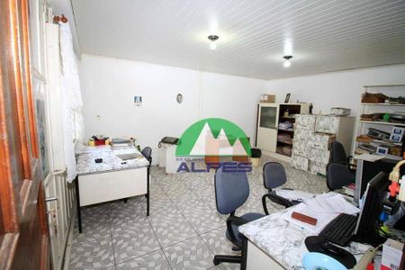 2_photo/94dcfb392b.bdf1def5ceb5107f-ATLAS-a971dfef-29f0-4a1c-bcd2-5398ae1d111a.jpg de casa à venda com 5 quartos, 358m² em Xaxim, Curitiba