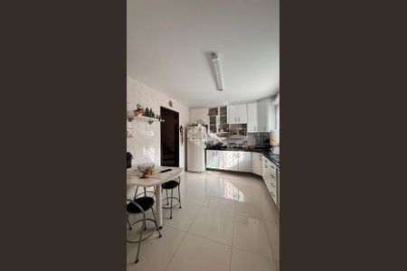 3_photo/94dcfb392f.732b7fd8aaa5f07d-ATLAS-941e93f2-3c61-4d2c-bae1-db3e5604310a.jpg de casa à venda com 3 quartos, 140m² em Xaxim, Curitiba