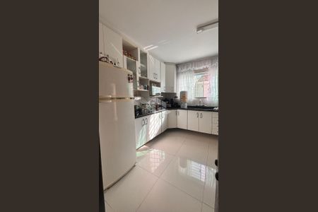 12_photo/94dcfb392f.732b7fd8aaa5f07d-ATLAS-9450dda1-0c62-42e9-b377-65ff162e0724.jpg de casa à venda com 3 quartos, 140m² em Xaxim, Curitiba