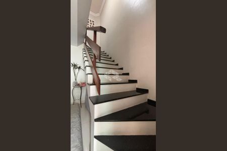 11_photo/94dcfb392f.732b7fd8aaa5f07d-ATLAS-dc0fde85-e158-4149-bad5-59cdef59f6be.jpg de casa à venda com 3 quartos, 140m² em Xaxim, Curitiba