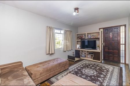 7_photo/94dcfb39a1.7d44486df2fbe63f-ATLAS-4bfb3ebe-3b7e-4827-82d1-40bf57d21a02.jpg de casa à venda com 3 quartos, 220m² em Xaxim, Curitiba