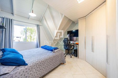 33_photo/94dcfb39ab.d860d137df15aeab-ATLAS-81015c09-53e6-4f5f-b73c-fdcff37a7d8c.jpg de casa à venda com 4 quartos, 264m² em Xaxim, Curitiba