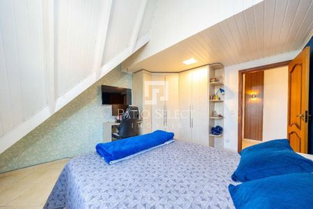 35_photo/94dcfb39ab.d860d137df15aeab-ATLAS-9cf492cd-085e-4e51-acd1-cda0ccebecee.jpg de casa à venda com 4 quartos, 264m² em Xaxim, Curitiba