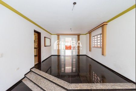 10_photo/94dcfb39ad.ee0a0a5d8521beca-ATLAS-3506b582-b94d-462e-961a-a04a31767b3c.jpg de casa à venda com 3 quartos, 290m² em Boqueirão, Curitiba