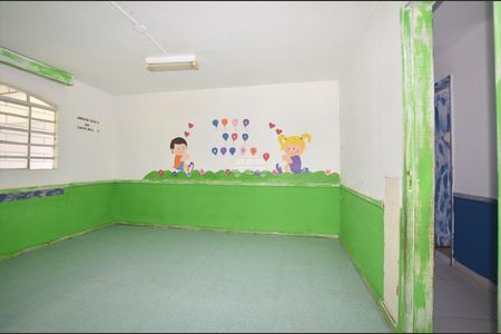 45_photo/94dcfb39b9.e2a54b59782b9362-ATLAS-842d4047-4718-4483-9934-5d8c9fa31d63.jpg de casa à venda com 5 quartos, 145m² em Xaxim, Curitiba