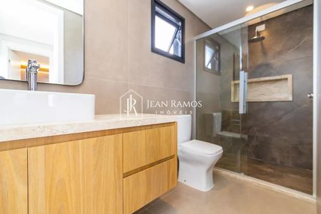 42_photo/94dcfb39d9.0f81dd1a9a4f6ffb-ATLAS-01ac73aa-a31a-41aa-82d4-0073848d6c62.jpg de casa à venda com 3 quartos, 215m² em Xaxim, Curitiba