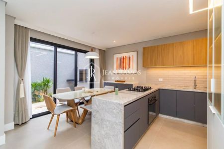 8_photo/94dcfb39d9.0f81dd1a9a4f6ffb-ATLAS-22bc380d-0870-4e26-bf05-c37c43aad31b.jpg de casa à venda com 3 quartos, 215m² em Xaxim, Curitiba