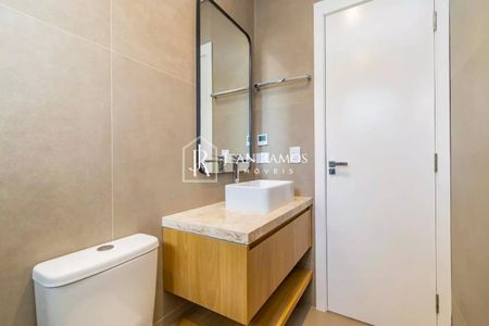 35_photo/94dcfb39d9.0f81dd1a9a4f6ffb-ATLAS-381cc017-c88e-48c2-b753-414917e85d2c.jpg de casa à venda com 3 quartos, 215m² em Xaxim, Curitiba