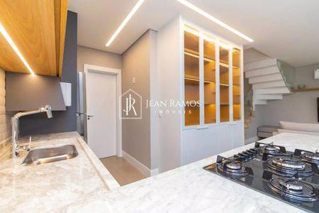 11_photo/94dcfb39d9.0f81dd1a9a4f6ffb-ATLAS-7fd413e5-047a-4e9f-83df-4baed0b2bb07.jpg de casa à venda com 3 quartos, 215m² em Xaxim, Curitiba