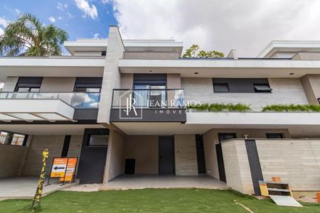 49_photo/94dcfb39d9.0f81dd1a9a4f6ffb-ATLAS-a6e4b203-59c5-41a9-9a40-313398155de9.jpg de casa à venda com 3 quartos, 215m² em Xaxim, Curitiba