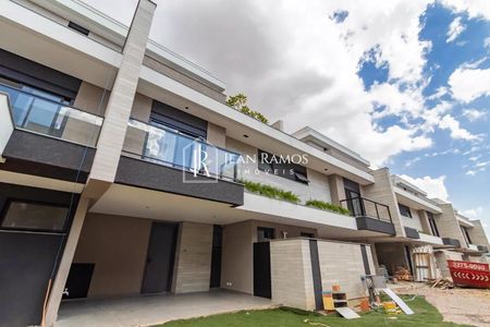 48_photo/94dcfb39d9.0f81dd1a9a4f6ffb-ATLAS-b3b3e05d-5156-4d6e-970a-3451fbc9f947.jpg de casa à venda com 3 quartos, 215m² em Xaxim, Curitiba