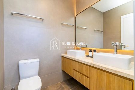 33_photo/94dcfb39d9.0f81dd1a9a4f6ffb-ATLAS-e2fa6024-4950-4c33-aa9e-1938db8c3227.jpg de casa à venda com 3 quartos, 215m² em Xaxim, Curitiba