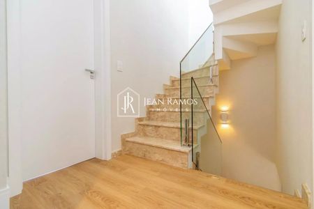 30_photo/94dcfb39d9.6721d330cc8d7611-ATLAS-8bc2bc8f-0e16-4d52-99b5-0b3f0f6e9000.jpg de casa à venda com 3 quartos, 175m² em Xaxim, Curitiba