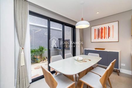 6_photo/94dcfb39d9.6721d330cc8d7611-ATLAS-b239ff21-c9cf-430c-975b-ce0aeda72fc6.jpg de casa à venda com 3 quartos, 175m² em Xaxim, Curitiba