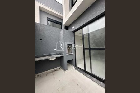 43_photo/94dcfb39df.aafc750051720c32-ATLAS-b681fdb6-5134-44b3-9f33-8ab401b4ea9d.jpg de casa à venda com 3 quartos, 179m² em Xaxim, Curitiba