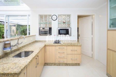 10_photo/94dcfb39e3.f5994e8b2021a887-ATLAS-1f2e733d-9c6e-48b7-82db-852c80162657.jpg de casa à venda com 0 quarto, 301m² em Boqueirão, Curitiba