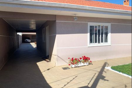 3_photo/94dcfb3a59.0b23cdb12d6957f7-ATLAS-a3b4e3f2-4e85-44b7-afa8-5b6ff3c153b5.jpg de casa à venda com 3 quartos, 220m² em Boqueirão, Curitiba