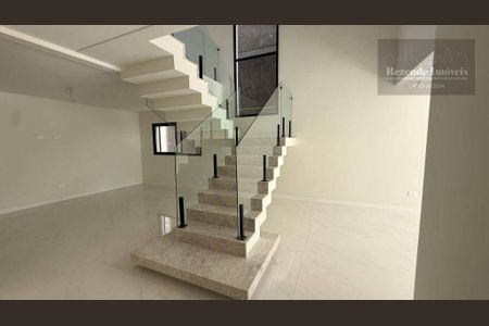 18_photo/94dcfb3a69.f30e432a3a93f0e7-ATLAS-b4f3b9ee-dc6a-49ed-b3ba-21014cb1aaa6.jpg de casa à venda com 3 quartos, 256m² em Boqueirão, Curitiba