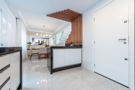 6_photo/94dcfb3ab3.183cecbb511cf629-ATLAS-2cc95ec3-af64-4750-b995-6017f2485bef.jpg de casa à venda com 3 quartos, 160m² em Hauer, Curitiba