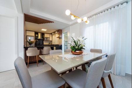 4_photo/94dcfb3ab3.183cecbb511cf629-ATLAS-fee17c78-8315-48a5-bb80-d934ee464678.jpg de casa à venda com 3 quartos, 160m² em Hauer, Curitiba