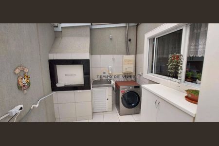 9_photo/94dcfb3ab3.cac755b1ec6e27c5-ATLAS-97b077f9-7233-4447-a42e-b8a51c545f92.jpg de casa à venda com 3 quartos, 158m² em Boqueirão, Curitiba