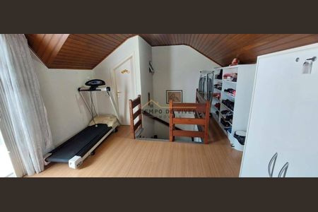 16_photo/94dcfb3ab3.cac755b1ec6e27c5-ATLAS-e76c48d2-96d5-4dbc-b634-bb8bb25a814b.jpg de casa à venda com 3 quartos, 158m² em Boqueirão, Curitiba